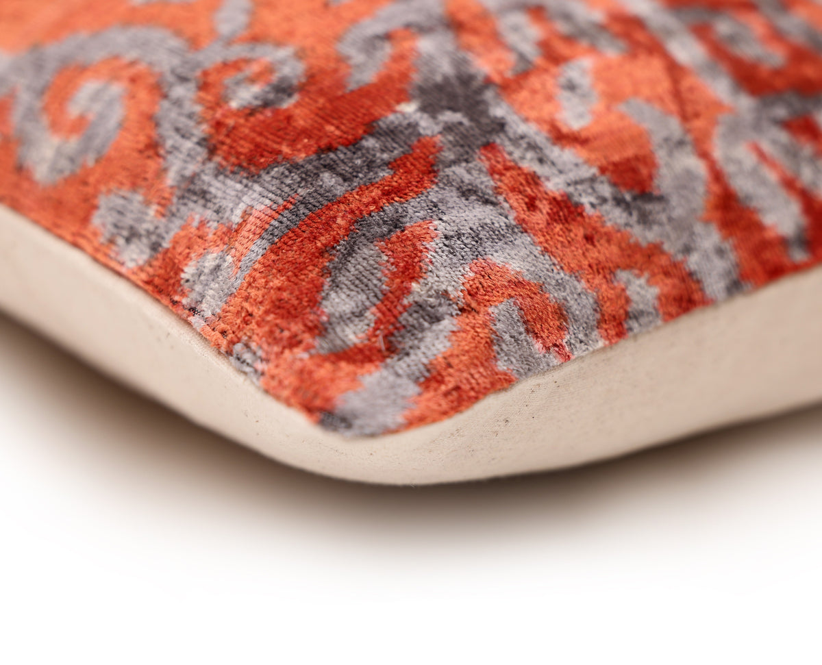 Hand-Knotted Silk Velvet Ikat Pillow - 16x16 Midnight & Silver Wave