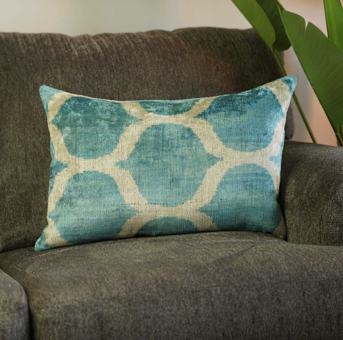 Canvello Handmade Blue Velvet Lumbar Pillow For Sofa - 16x24 in - Canvello
