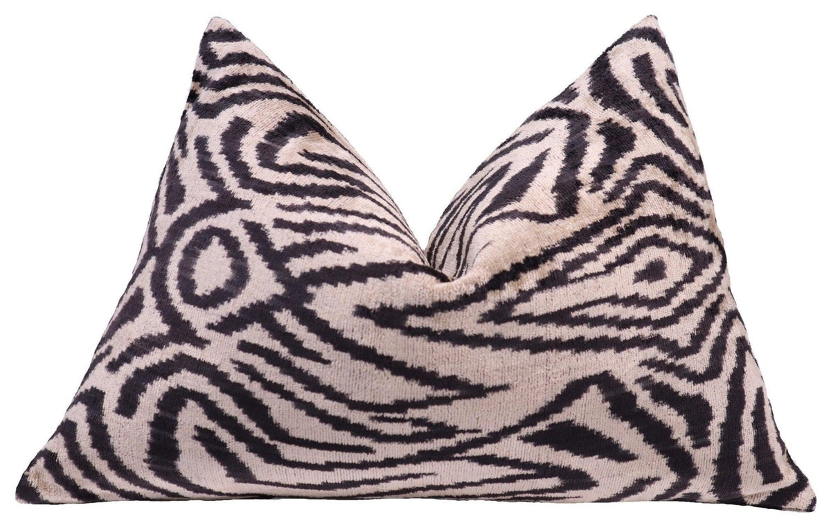 Canvello Luxury Black And Ivory Throw Pillows - 16x24