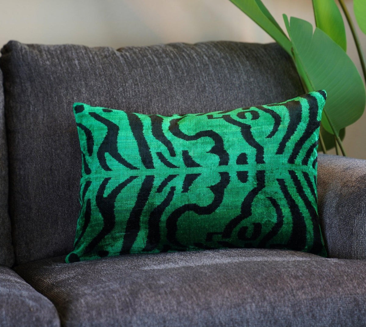 Canvello Tiger - Print Decorative Throw Pillows Sets | 16x24 in | Set of 3 - Canvello