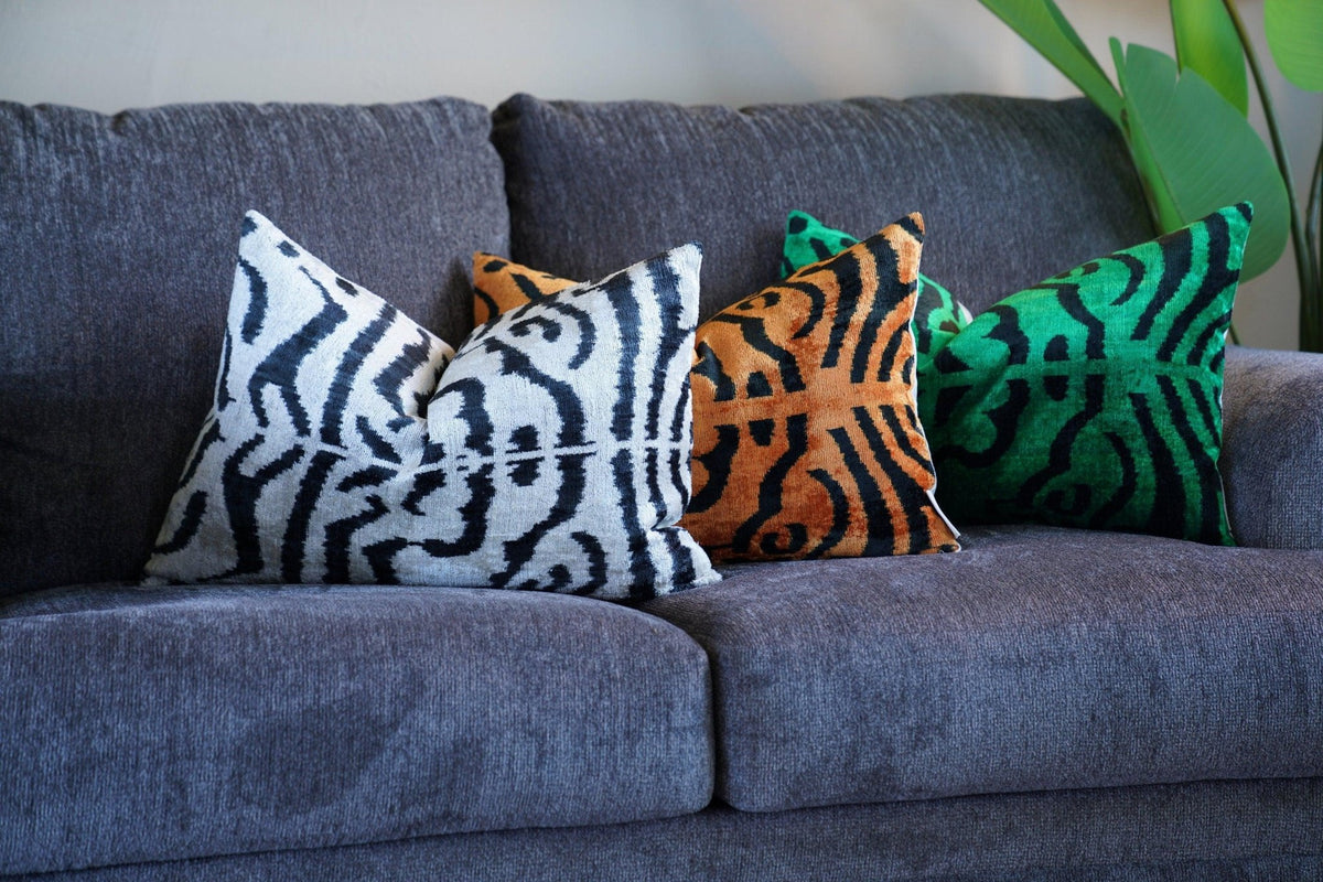 Canvello Tiger - Print Decorative Throw Pillows Sets | 16x24 in | Set of 3 - Canvello