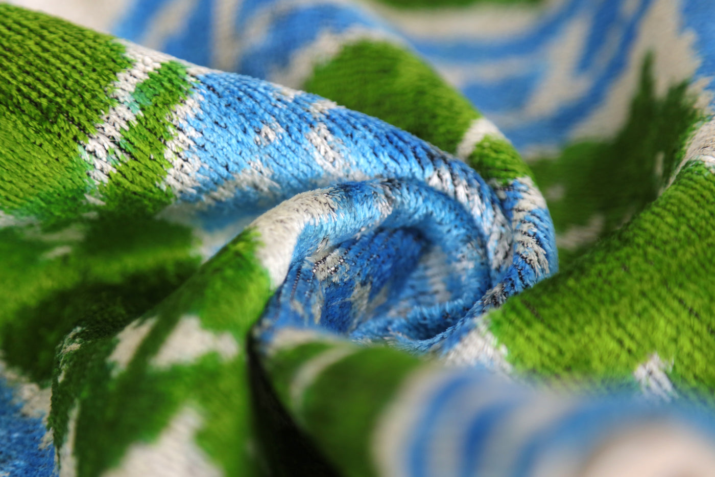 Luxury Handmade Velvet Pillow in Pink & Taupe Ikat Heart Pattern – 16x24