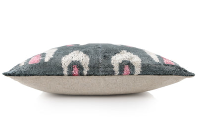 Canvello 手工奢華粉色抱枕 - 16x24