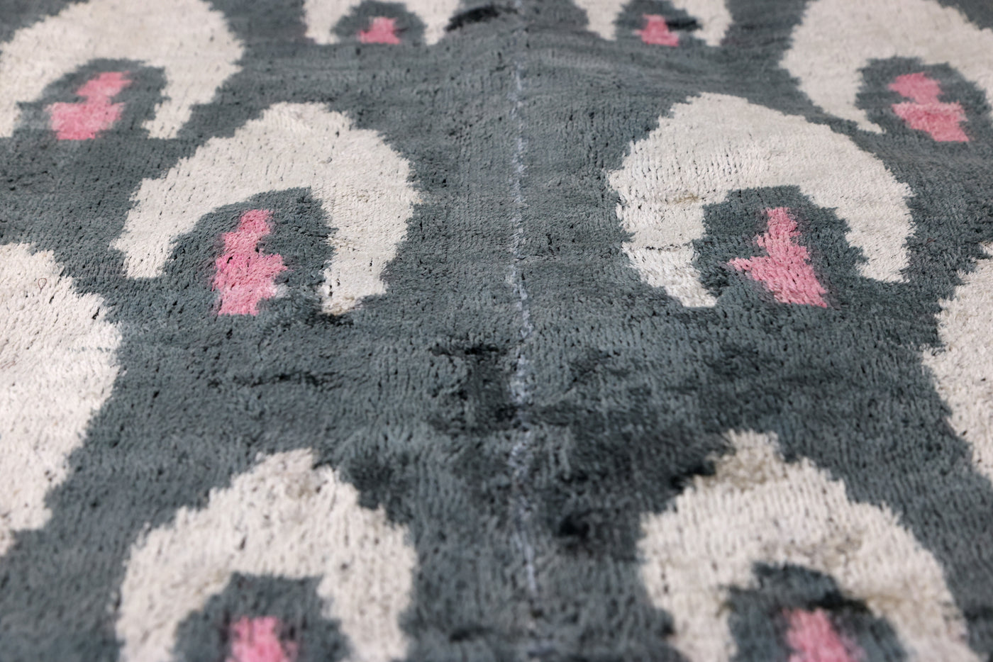 Canvello 手工奢華粉色抱枕 - 16x24