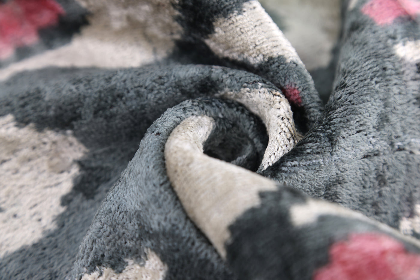 Canvello 手工奢華粉色抱枕 - 16x24