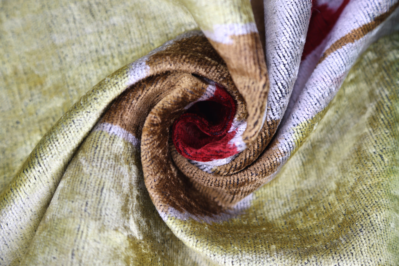 Retro Circle Silk Velvet Pillow 16x24 – Gold, Red & Maroon Luxe