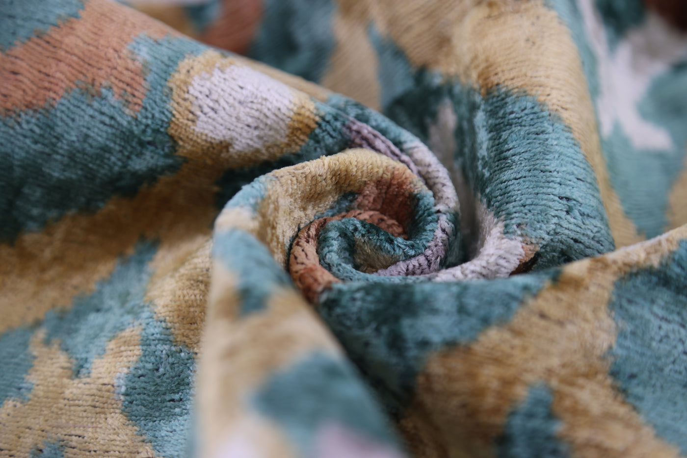 Canvello 手工奢華粉色抱枕 - 16x24