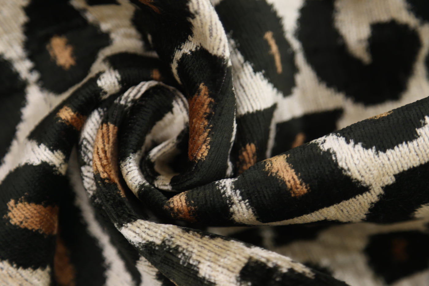 Canvello 手工奢華粉色抱枕 - 16x24