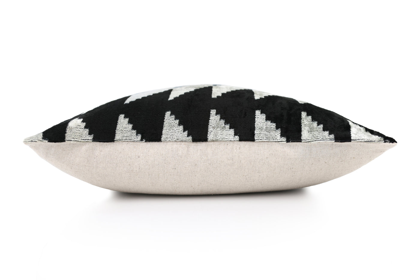 Canvello 手工奢華粉色抱枕 - 16x24