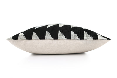 Canvello 手工奢華粉色抱枕 - 16x24