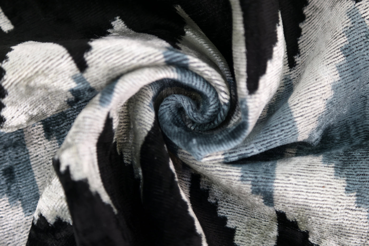 Canvello 手工奢華粉色抱枕 - 16x24