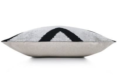 Canvello 手工奢華粉色抱枕 - 16x24