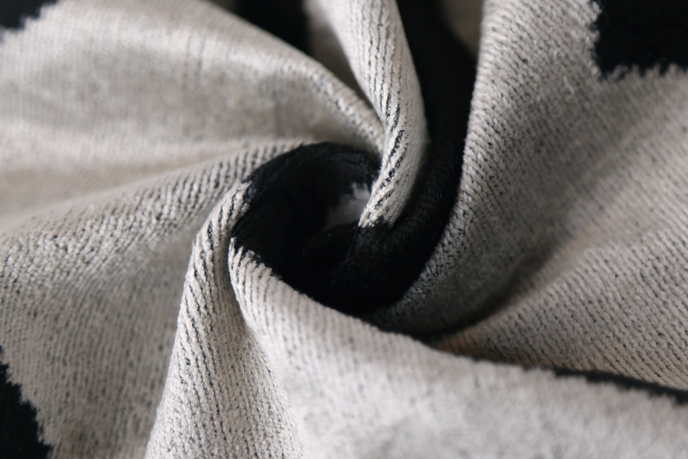 Canvello 手工奢華粉色抱枕 - 16x24