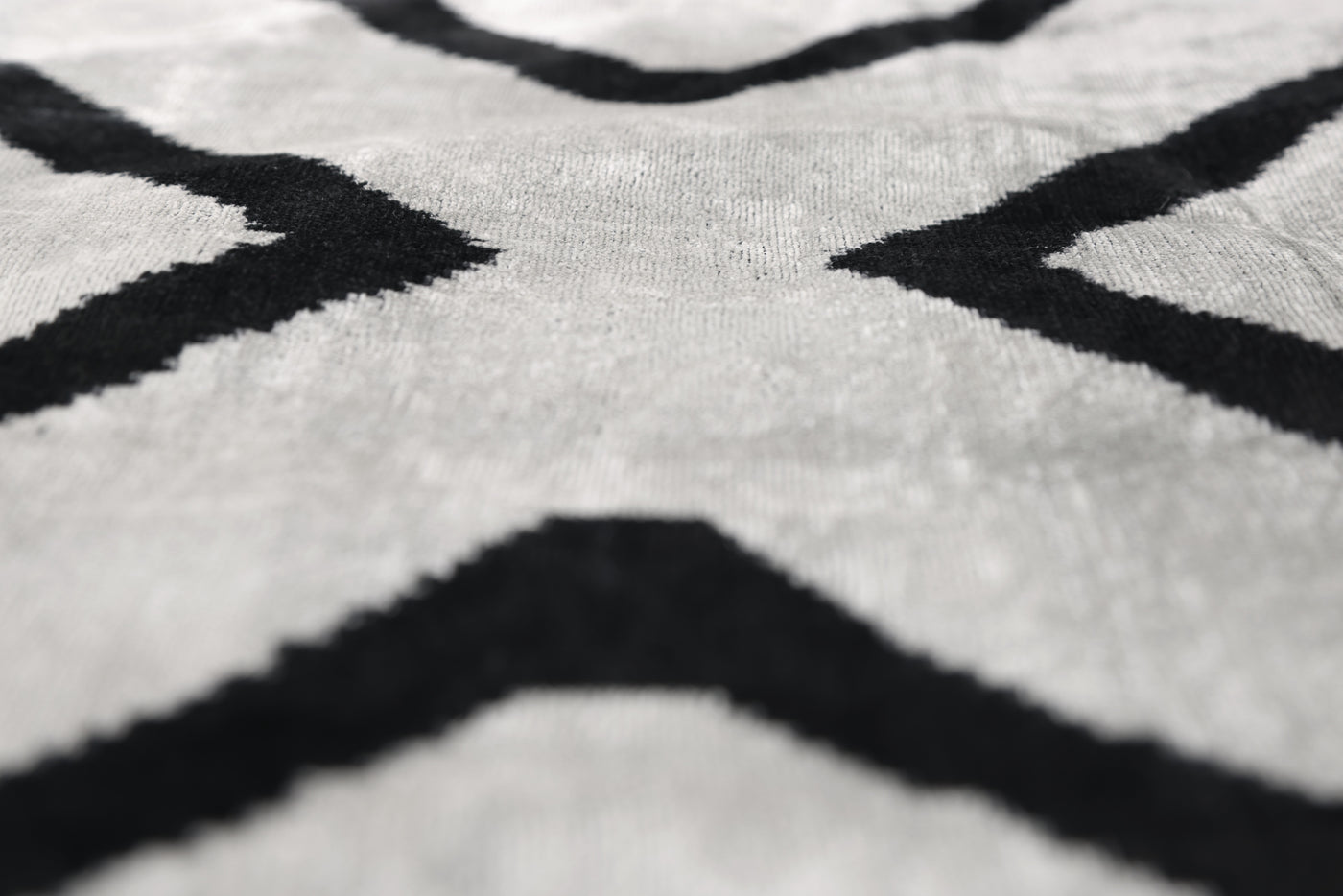 Canvello 手工奢華粉色抱枕 - 16x24