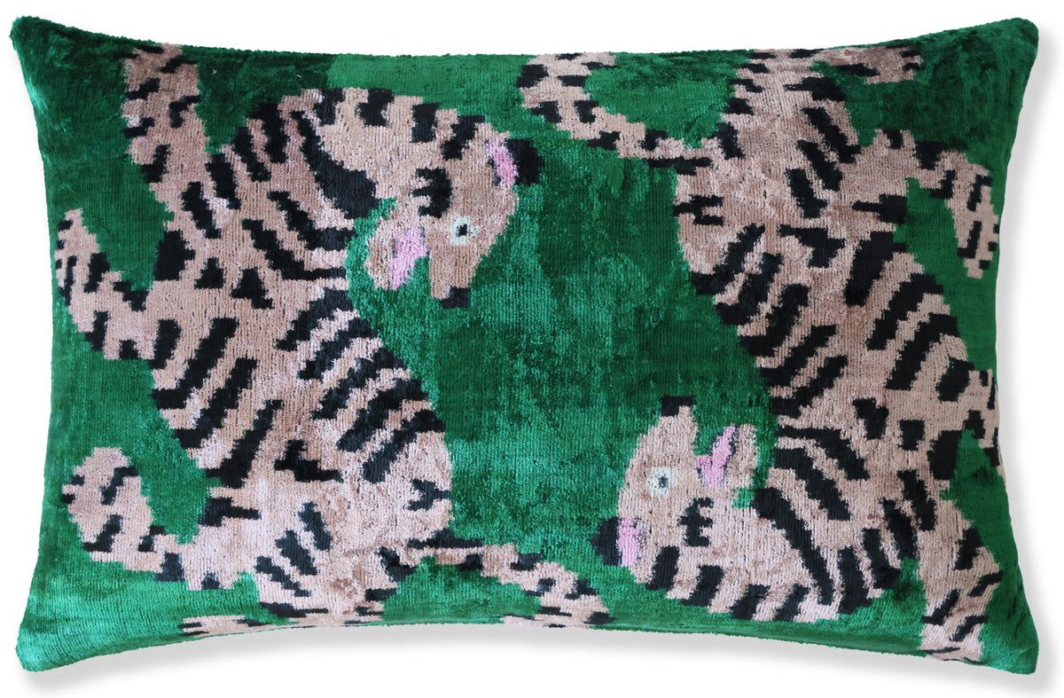 Green Tiger Silk Velvet Lumbar Pillow – 16x24