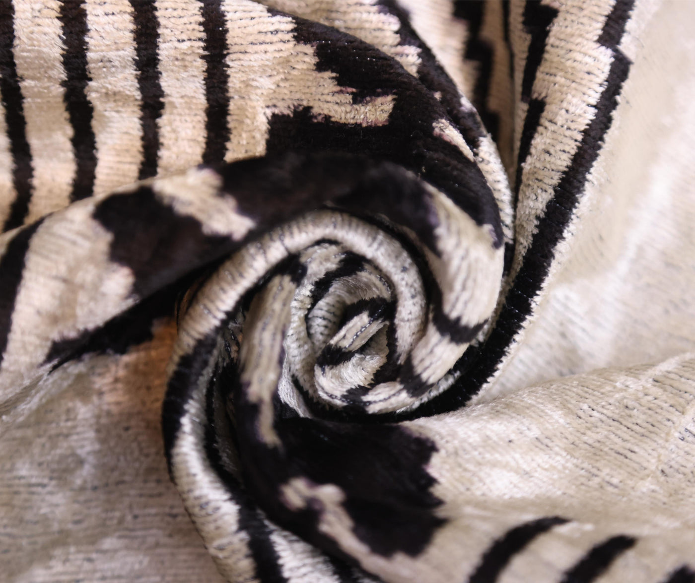 Black Silver Geometric Silk Velvet Lumbar Pillow – 16x24 Handmade Modern Cushion