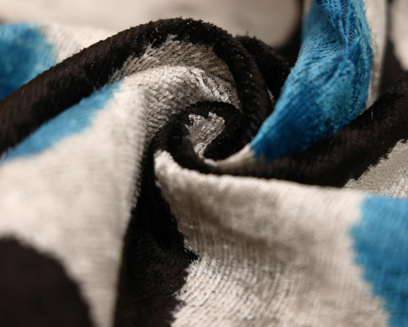 Canvello 手工奢華粉色抱枕 - 16x24