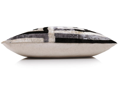 Canvello 手工奢華粉色抱枕 - 16x24