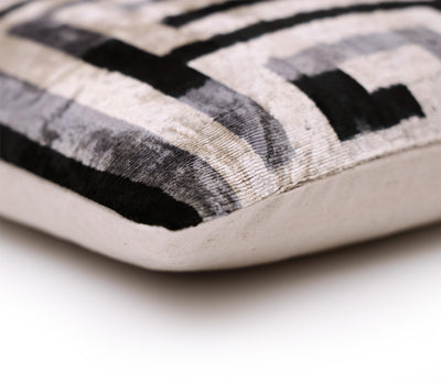 Canvello 手工奢華粉色抱枕 - 16x24