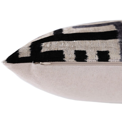 Canvello 手工奢華粉色抱枕 - 16x24