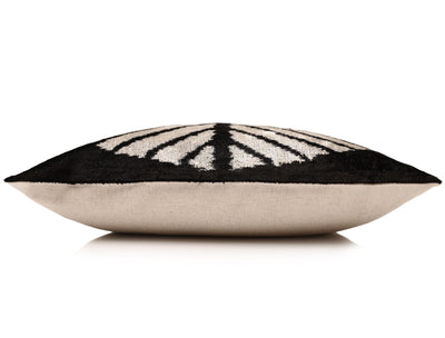 Canvello 手工奢華粉色抱枕 - 16x24