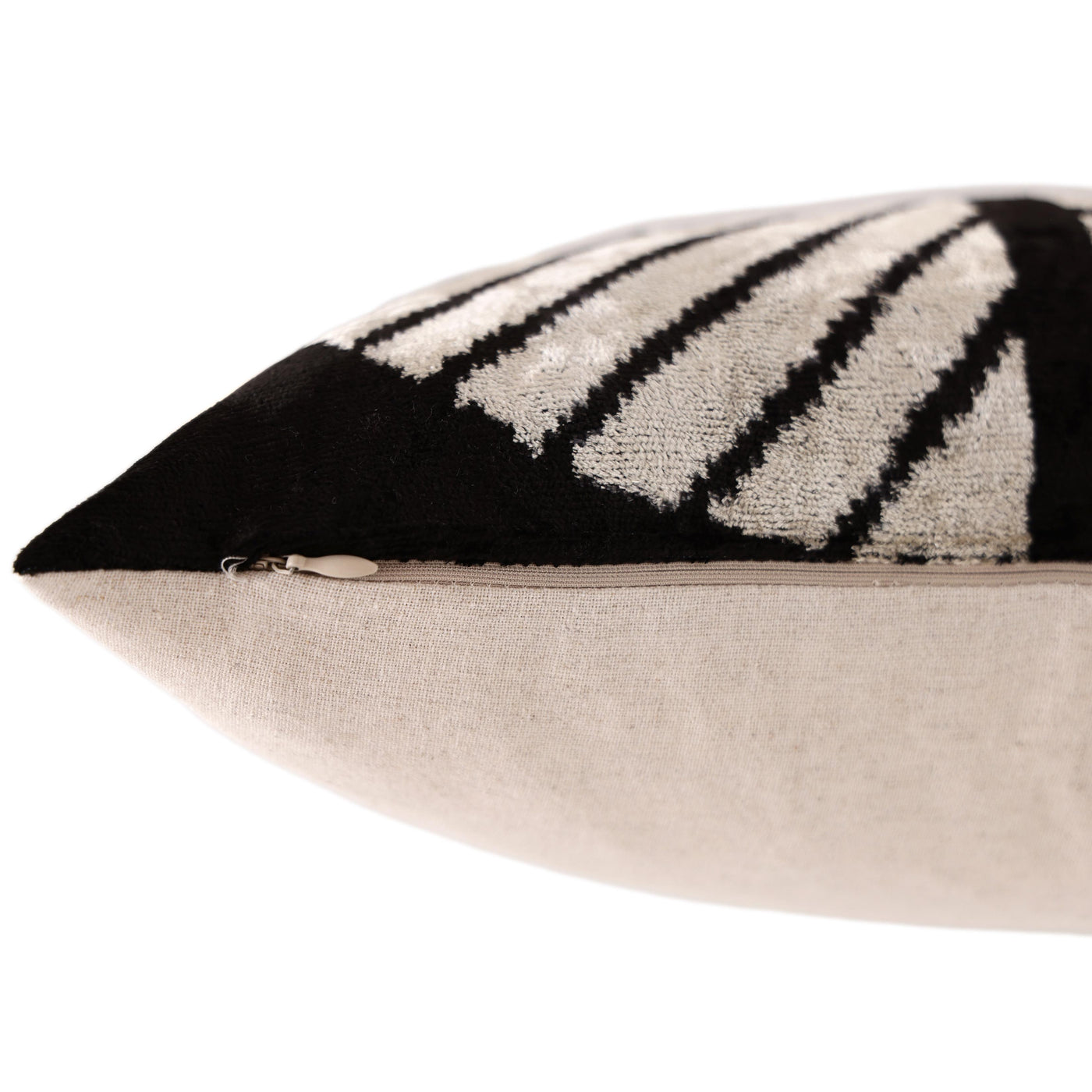 Canvello 手工奢華粉色抱枕 - 16x24