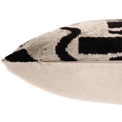 Canvello 手工奢華粉色抱枕 - 16x24