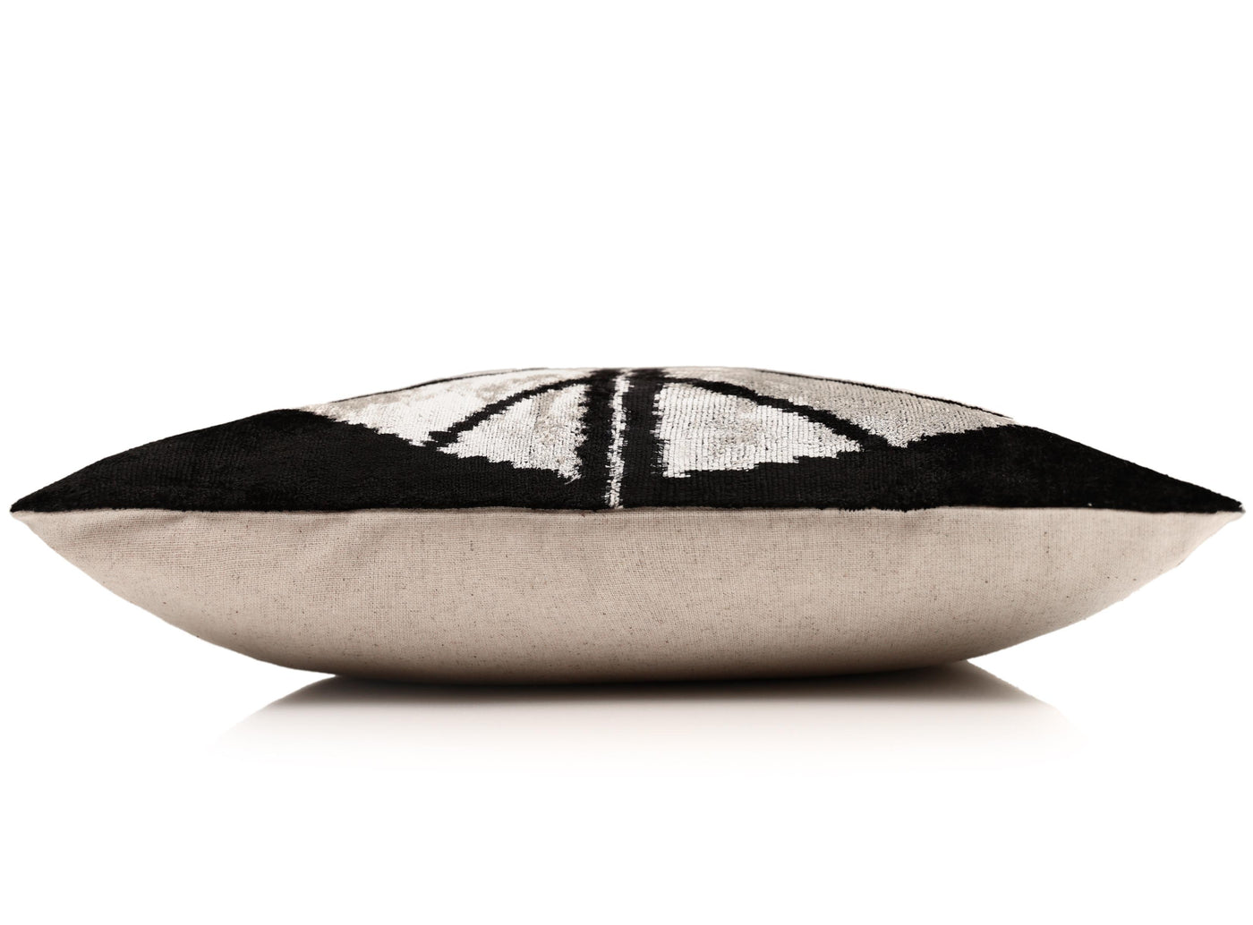 Canvello 手工奢華粉色抱枕 - 16x24