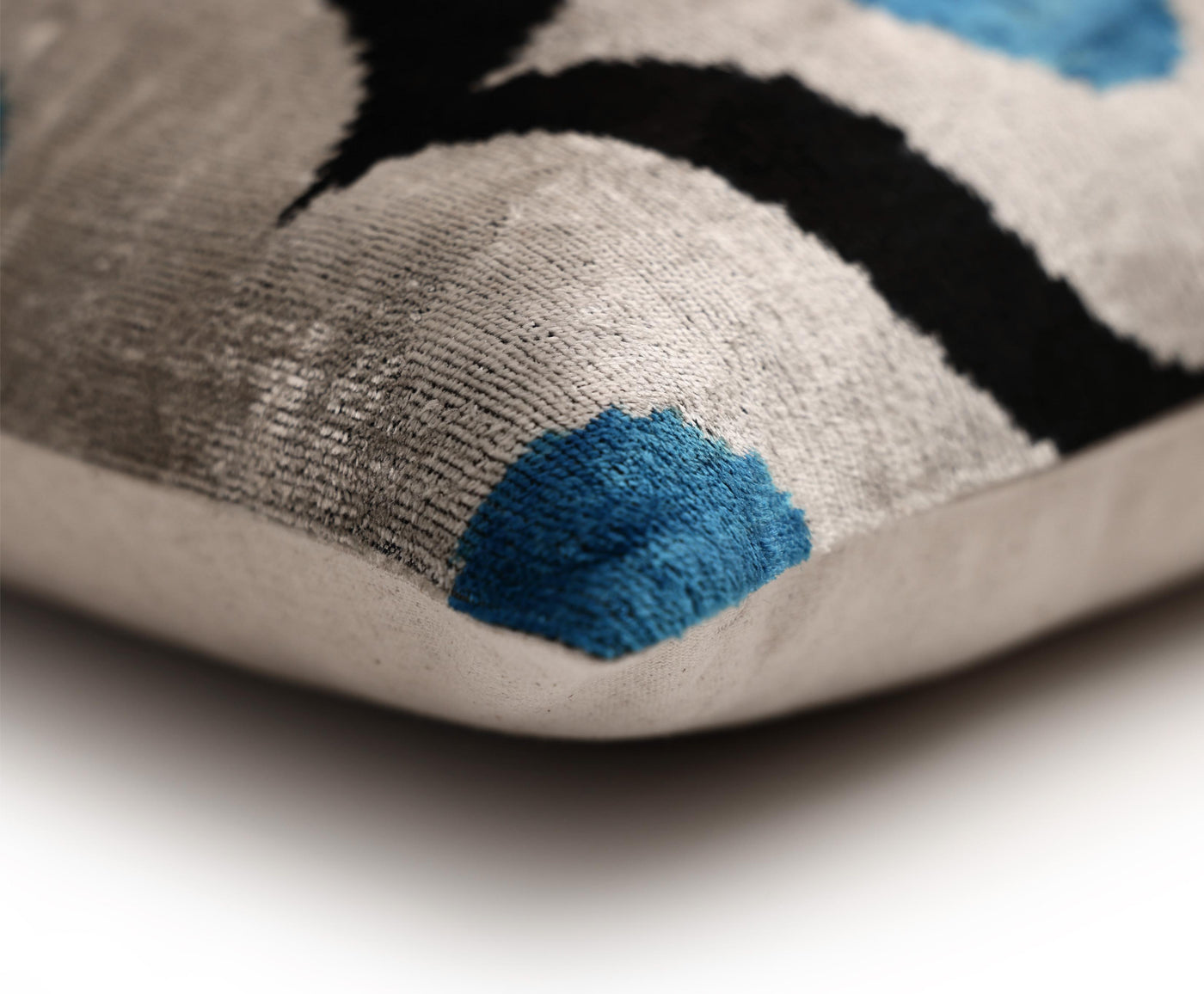 Canvello 手工奢華粉色抱枕 - 16x24