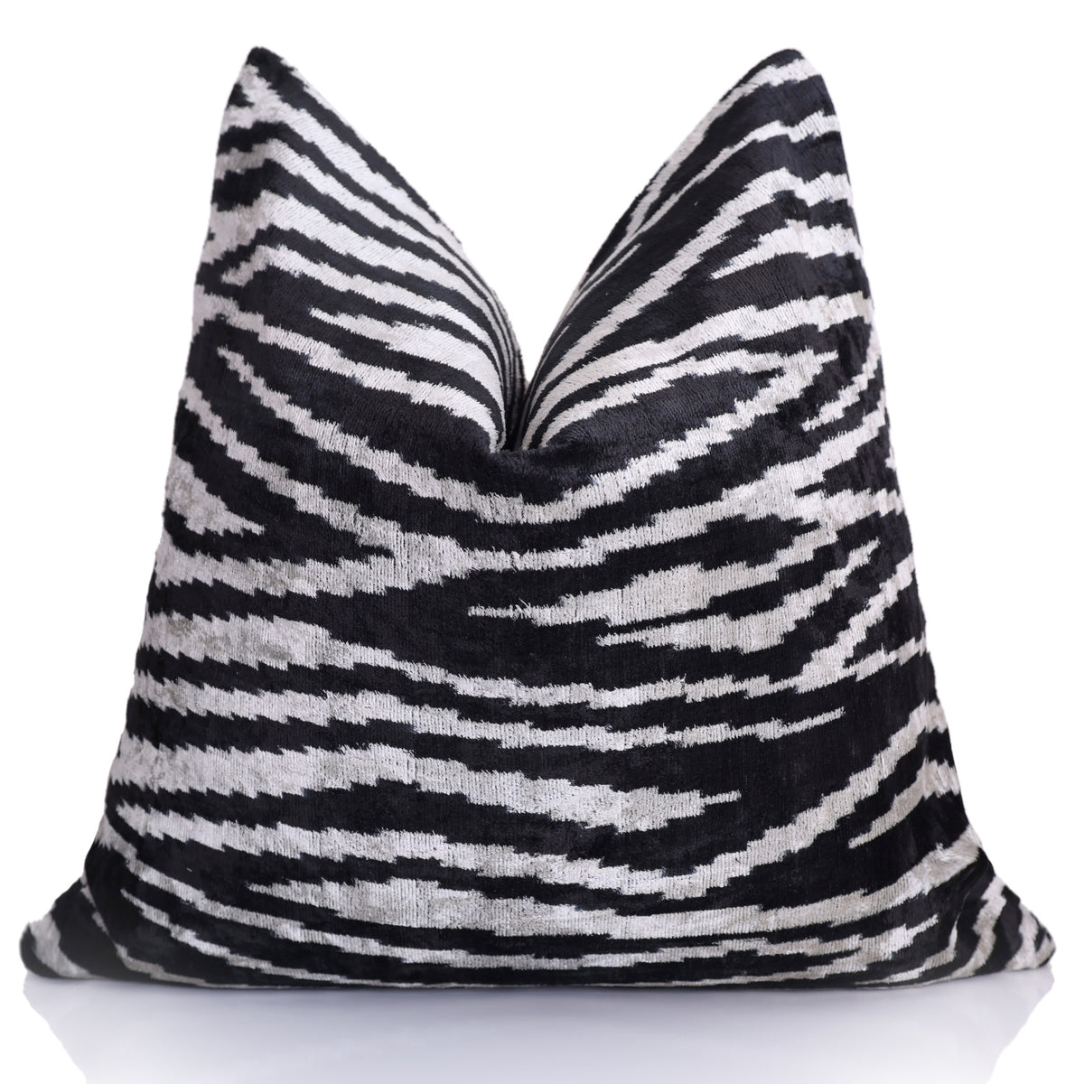Black & white Ikat Silk Velvet Throw Pillow – 20x20