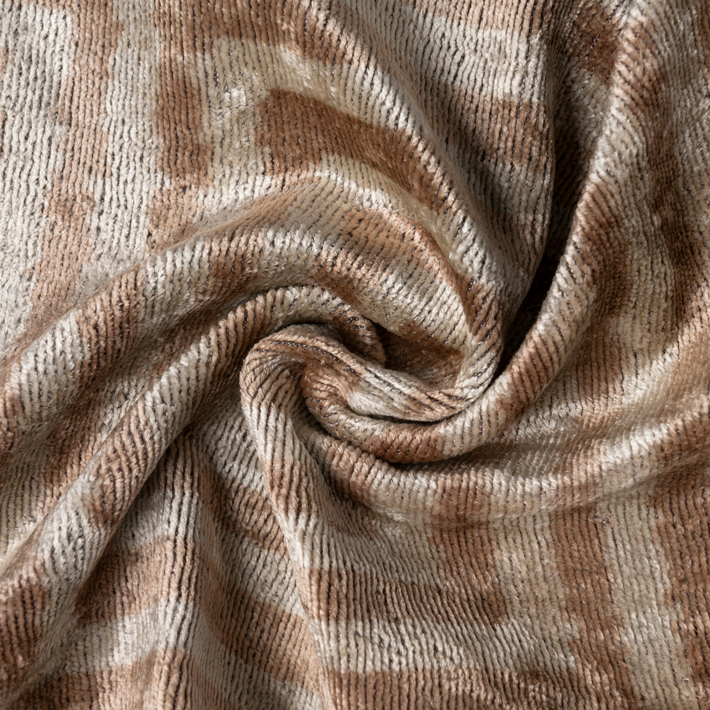 Handmade Velvet Pillow – Beige Labyrinth Pattern, 16x24"