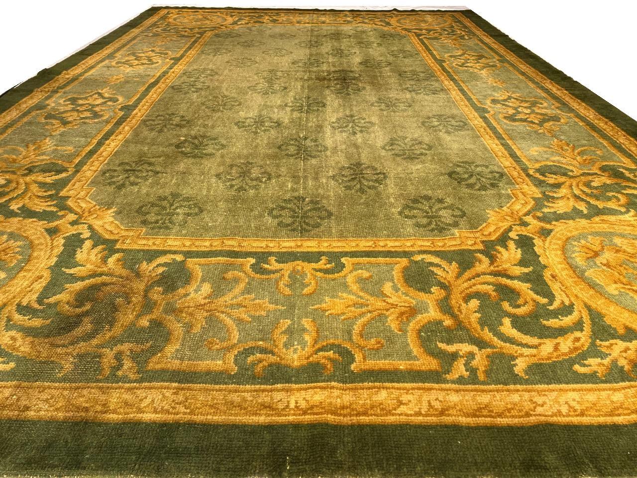 Canvello Antique Cica 1880 Donegal Green Handmade Spain Rug - 10'9'' X 16'5'' - Canvello