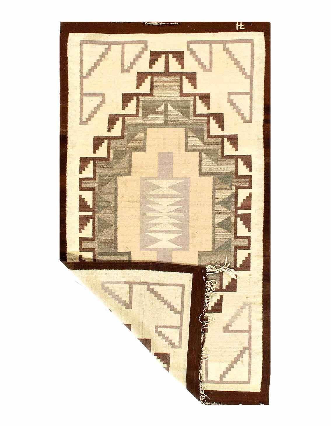 Canvello Antique Navajo Rug 3'9'' X 6'11'' - Canvello