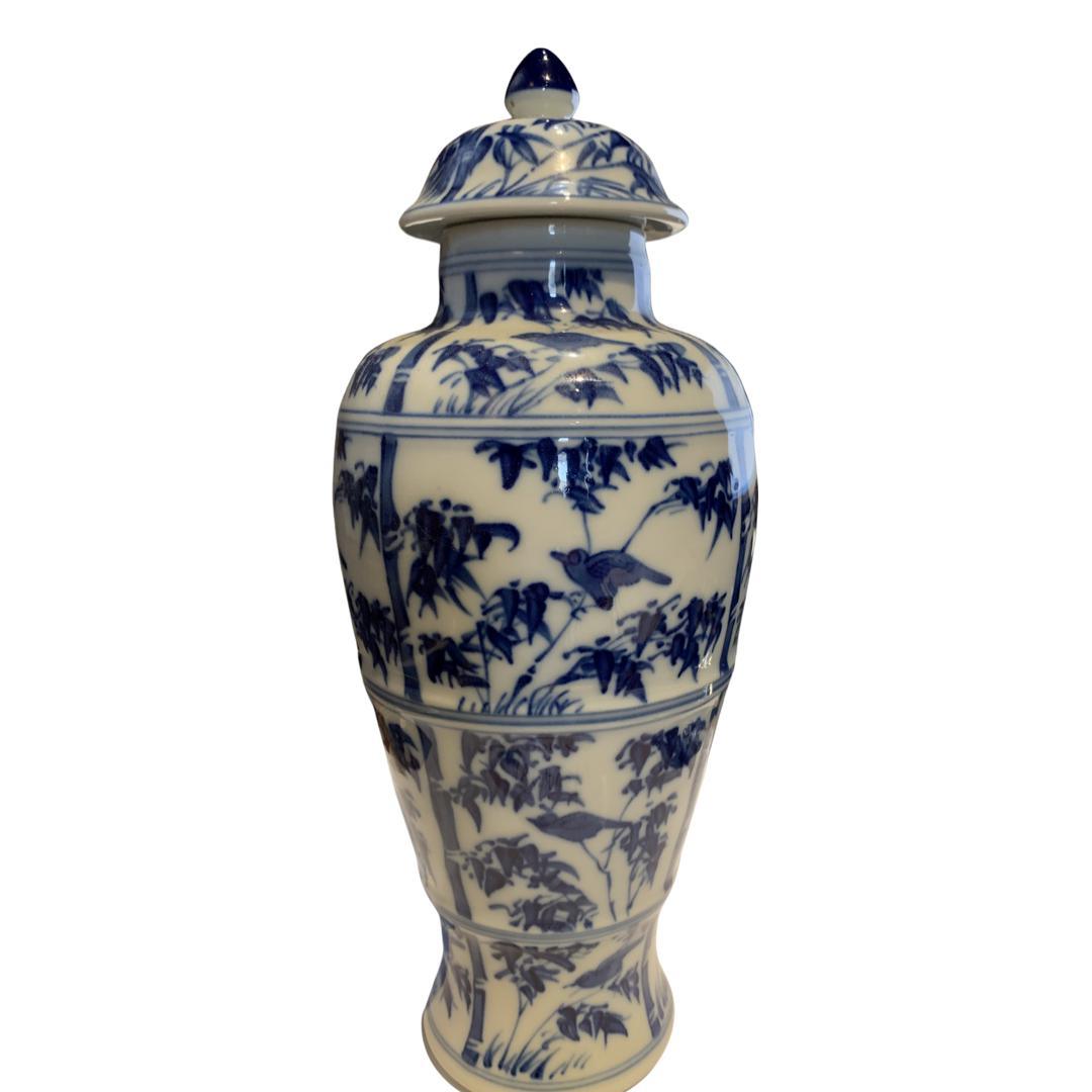 Canvello Blue and White Chinese Porcelain Ginger Jar With Flowers & Birds - Canvello