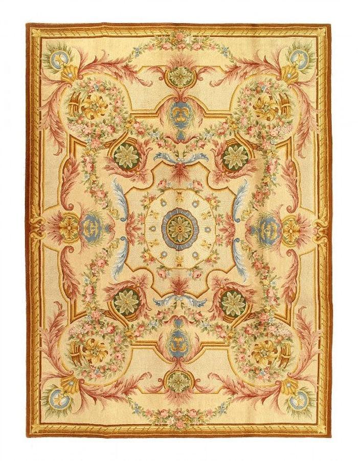 Fine Hand Knotted Savonnerie rug 8'9'' X 12'
