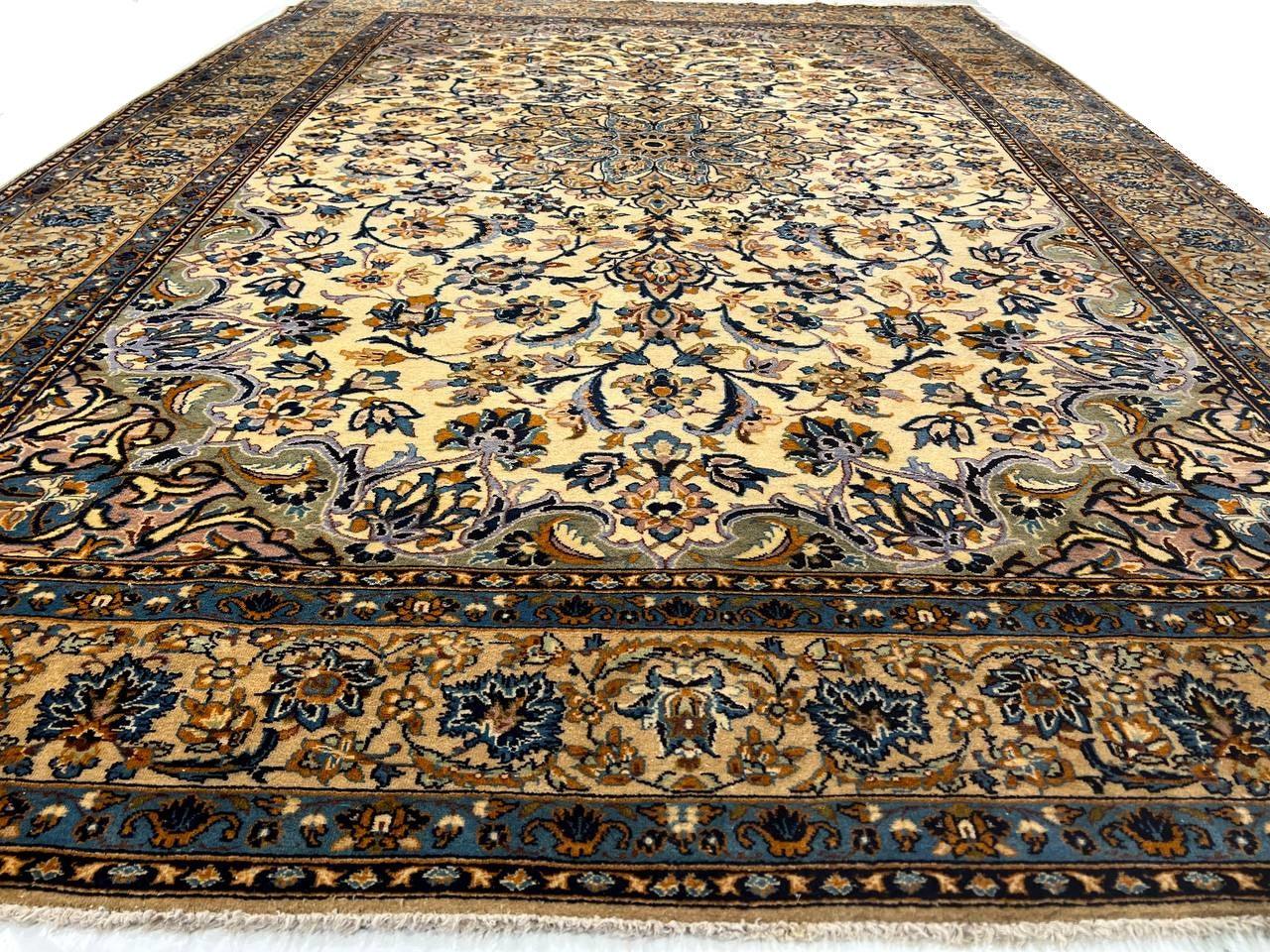 Canvello Fine Hand Knotted Persian Vintage Kashan Rug - 7'1'' X 10'3''