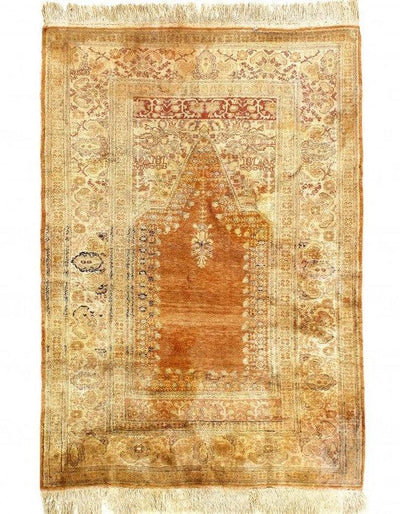 Fine Hand Knotted Turkish rug 4' X 6'