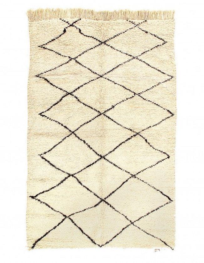 Fine Hand Knotted Vintage Moroccon 5' X 7'7''