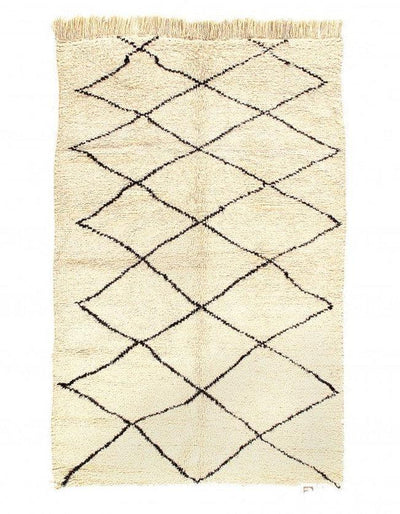 Fine Hand Knotted Vintage Moroccon 5' X 7'7''