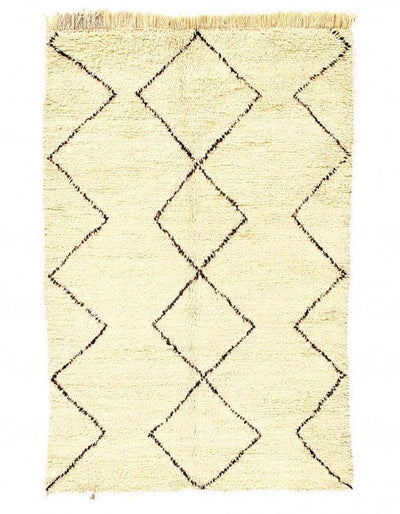 Fine Hand Knotted Vintage Moroccon rug 4'11'' X 7'5''
