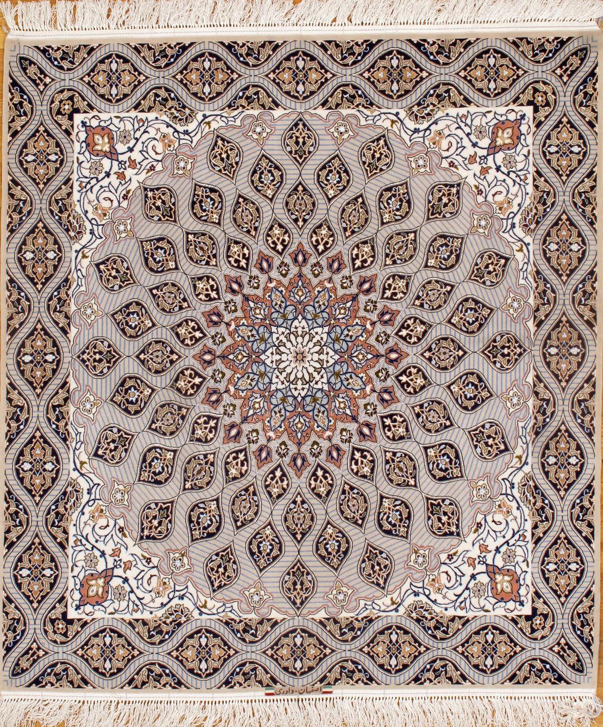 Gray Persain Isfahan silk & wool Rug - 4'11'' X 5'6''