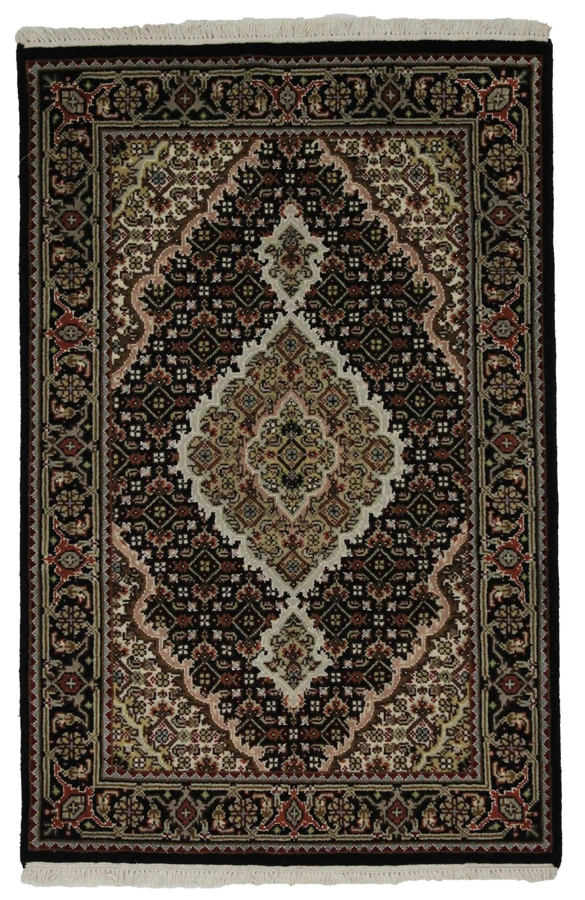 Alfombra Indo Tabriz hecha a mano con medallón formal Canvello - 2'8'' X 4'1''