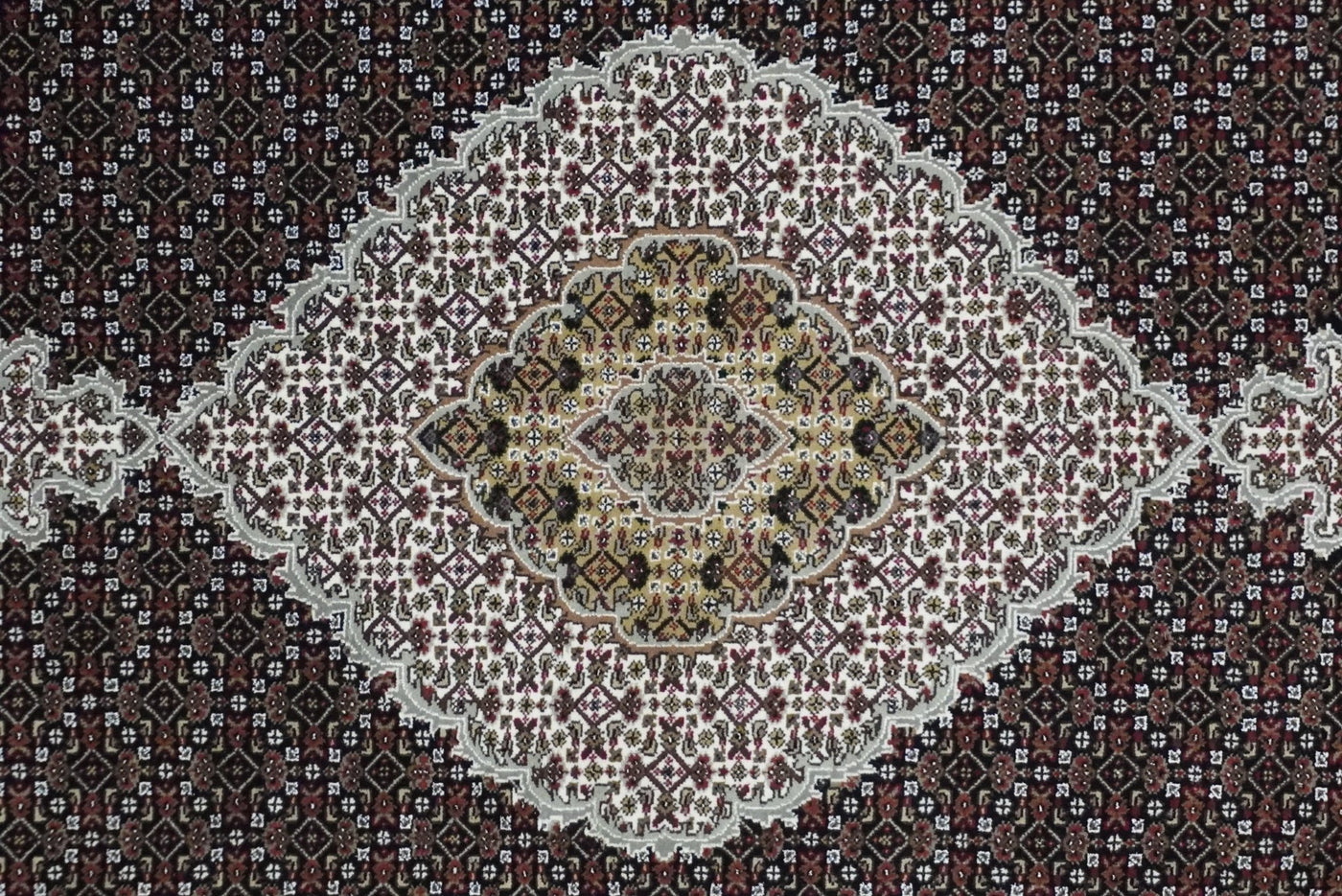 Canvello Hand Made Formal Medallion Indo Tabriz Rug - 8'1'' X 10'2'' - Canvello