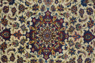 Canvello Hand Made Formal Medallion Middle East Isfahan Rug - 7'0'' X 11'2'' - Canvello