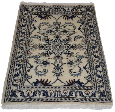 Canvello Hand Made Formal Medallion Silkroad Nain 12 Line Rug - 2'1'' X 2'9'' - Canvello