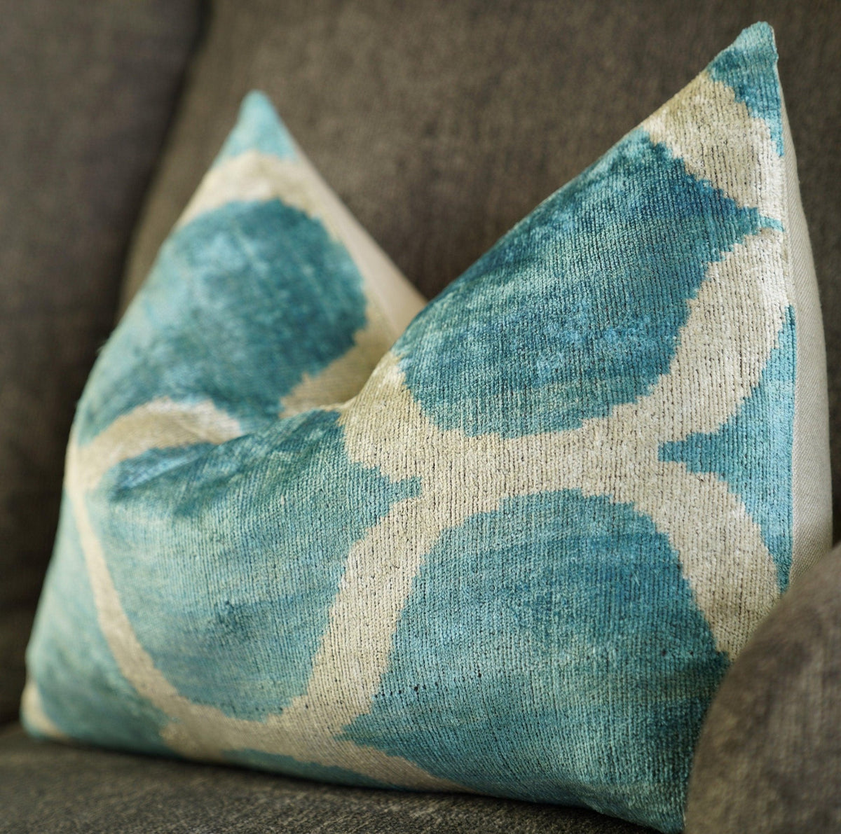 Canvello Handmade Blue Velvet Lumbar Pillow For Sofa - 16x24 in - Canvello
