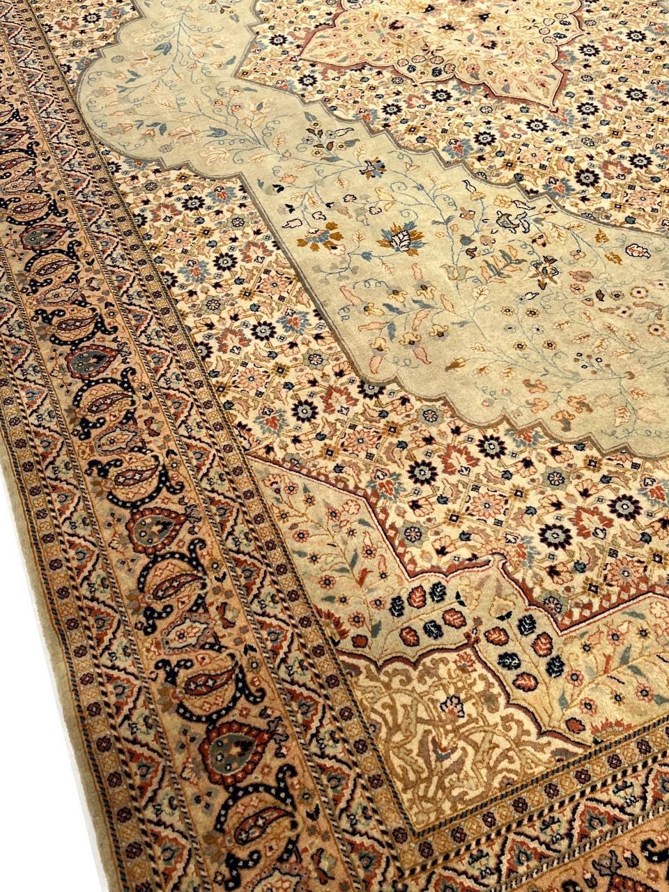 Canvello Handmade Fine Hand Knotted Tabriz Design Rug - 6'6'' X 10'3'' - Canvello