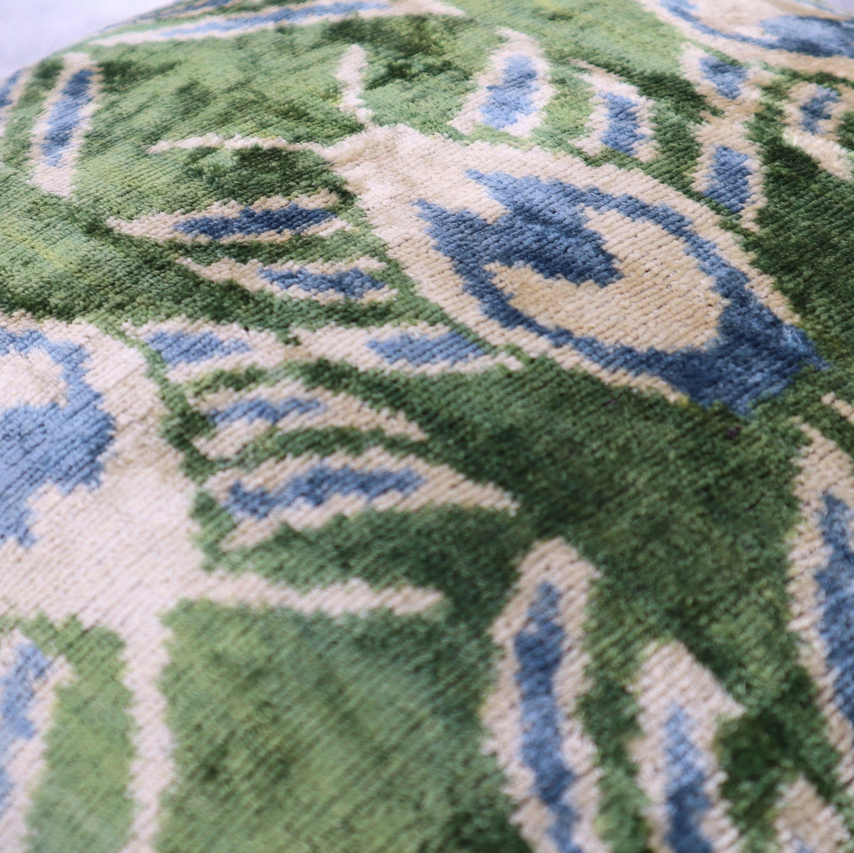 Canvello Handmade Green Pillows For Couch | 20 x 20 in (50 x 50 cm) - Canvello