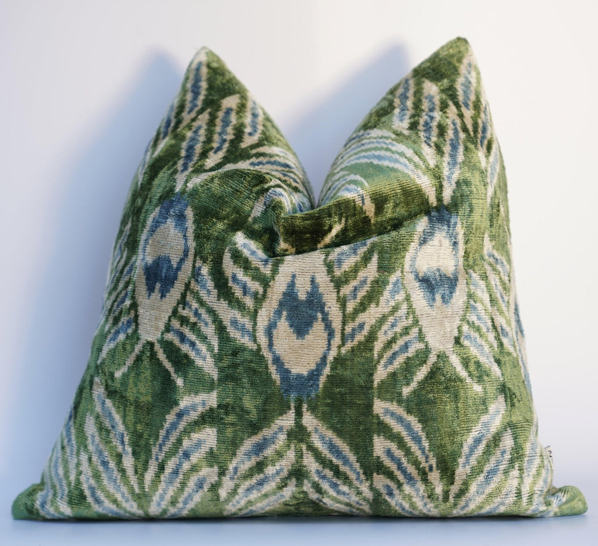 Canvello Handmade Green Pillows For Couch | 20 x 20 in (50 x 50 cm) - Canvello