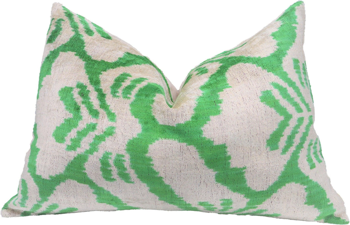 Canvello Handmade Green Velvet Throw Pillows - 16x24